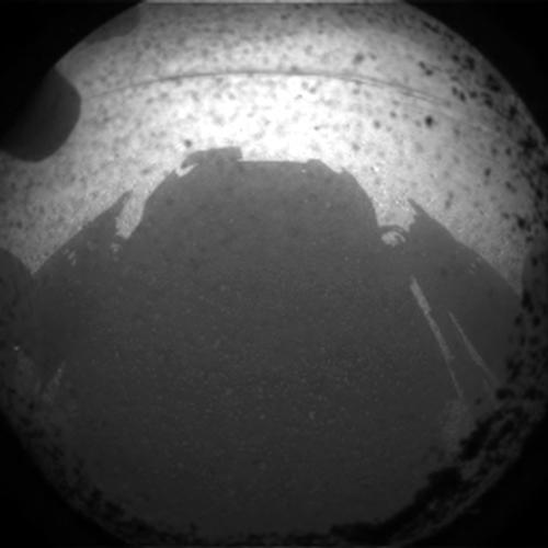 One of the very first photographs that the rover sent from Mars. It shows Curiosity’s own shadow. Photo: NASA/JPL-Caltech. 