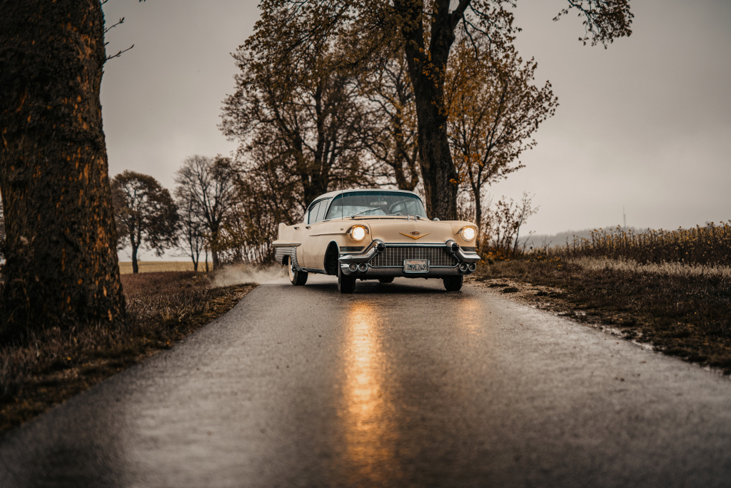 How to Photograph Vintage Cars - reflection